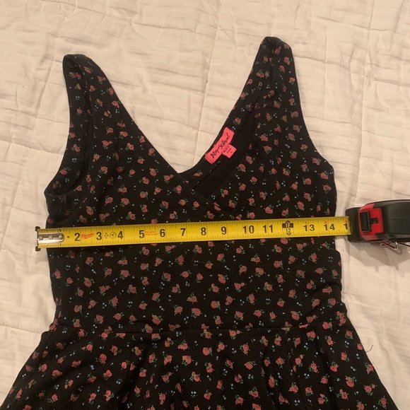 Betsy Johnson Dress - Picture 5 of 6